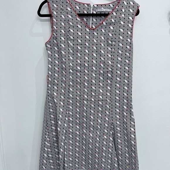 2/40$ COCO & tashi dress size medium sleeveless black and white - Picture 1 of 8